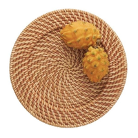 Assiettes de présentation en rotin personnalisables en gros, faites à la main, rustiques, écologiques, durables et décoratives pour la fourniture d'articles de cuisine