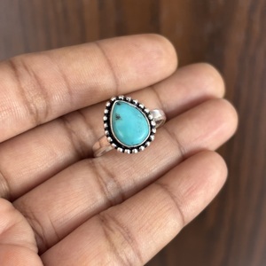 Vente en gros de bagues en argent sterling 925 plaqué, turquoise tibétaine naturelle, bijoux faits à la main, tendance actuelle - Product Image 4