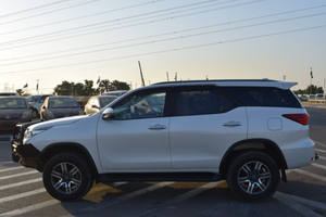 ใช้สำหรับ Fortuner 2020 RHD ดีเซลเทอร์โบ AWD SUV เบาะหนังแท้พร้อมยาง R19 - Product Image 5