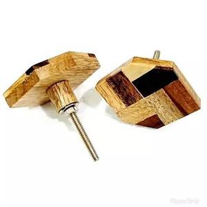 Perillas de Madera Hechas a Mano Tradicionales Más Vendidas para Cajones y Puertas con Forma Cuadrada Única de la India - Product Image 1