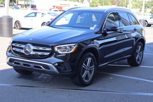 Pre-owned Clean 2021 GL-C Mercede-s-Benz 300 - Product Image 2
