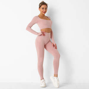 Ensemble de yoga sans couture 2 pièces pour femmes, vêtements de sport avec shorts, vêtements de fitness pour le sport - Product Image 4