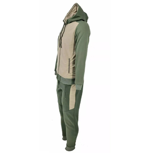 Ensemble de sweat à capuche avec impression de logo personnel comprenant un sweat à capuche et un jogging coupe ajustée idéal pour les sports d'entraînement et la mode de rue - Product Image 3