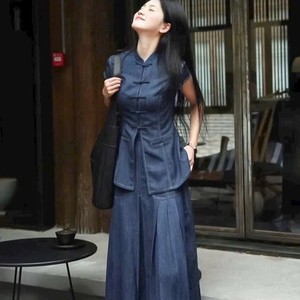 ชุดเสื้อและกระโปรงสไตล์กี่เพ้าผ้าเดนิมพรีเมียมสำหรับผู้หญิง - Product Image 3