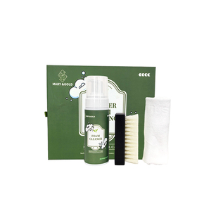 Kit di Pulizia Definitivo per Sneaker e Cappelli, Detergente in Schiuma Multiuso per Scarpe in Pelle Scamosciata, Tela e Pelle con Spazzola, Confezione da Tre - Product Image 2