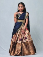 Nouvelle Collection Broderie-Soie Lehenga Choli avec Belle Butta Dupatta pour Filles Disponible à un Prix Abordable