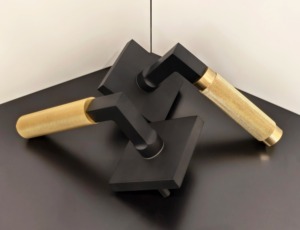 Tirador de puerta de metal clásico para interior de hogar y oficina, tirador duradero de larga duración para puerta principal, dormitorio o gabinete - Product Image 6