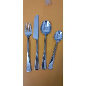 Ensemble de couverts en acier inoxydable finition argentée élégant et polyvalent, la pièce de déclaration ultime pour la vaisselle et les ustensiles de cuisine - Product Image 1