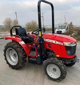 Tracteur agricole Massey Ferguson 1740E, 21 CV, 4 roues motrices, transmission hydrostatique, avec moteur et boîte de vitesses - Product Image 1