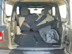 รถจี๊ปแรงเลอร์ 4 ประตู ซาฮาร่า 4x4 ปี 2023 มือสอง พวงมาลัยซ้าย/ขวา - Product Image 5