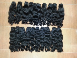 Extensions de trame de machine non transformées brutes crépus bouclés vrais paquets de cheveux humains vietnamiens Double dessiné extensions de trame attachées à la main - Product Image 3