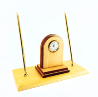 Accessoires de bureau et de classe porte-crayon tenant la conception de la montre étui décoration de table porte-stylo en bois au prix le plus bas