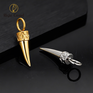 Rechter Grand ASTM F136 Titanium Wolf Tandvormige Oorbel Charm <span class=keywords><strong>Punk</strong></span> Wolf Fang Hangertje voor Kraakbeen Buikpiercing Sieraden - Product Image 3