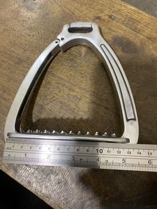 เครื่องปั่นม้าแบบยืดหยุ่นอุปกรณ์ติดป้ายสินค้าส่วนตัวสไตล์ตะวันตกเพื่อความปลอดภัยสีเงินแบบกำหนดเอง - Product Image 4