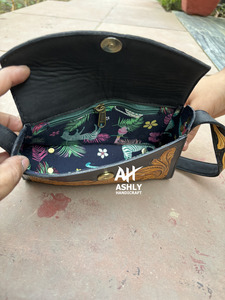 À la mode usiné à la main sculpture cuir portefeuille pochette coque de téléphone élégant Multi nouveau Design Western cuir portefeuilles bandoulière embrayages - Product Image 4