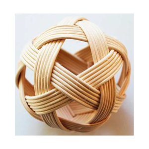 Bolas Decorativas de Ratán Vietnamita Ecológicas y Coloridas, Hechas a Mano, para Decoración Navideña, Variedad de Tamaños y Formas - Product Image 5