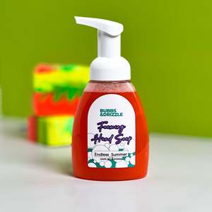 Jabón de Manos Espumoso ENDLESS SUMMER con Aroma a Limón, Gel Líquido Antiséptico con Ingredientes como Alcohol, Agua, Aloe, Aceite de Oliva y Glicerina - Product Image 1