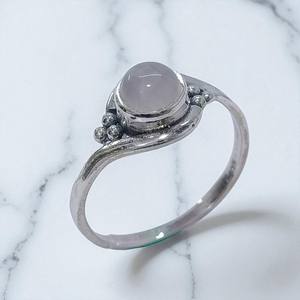 Bague en forme de feuille avec une pierre de lune, cadeau parfait pour elle. - Product Image 3
