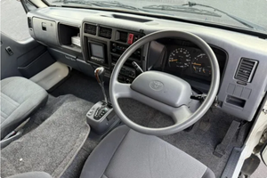 LISTO PARA CONDUCIR - USADO, VOLANTE A LA IZQUIERDA |   CONDUCCIÓN DERECHA |   Autocaravana TOYOTA TOYOACE 1998 - Product Image 3