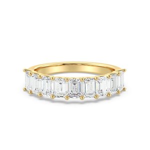 แหวนแต่งงานแบบครึ่งวงกลมทรงสแกลลอปประดับมรกต - Product Image 1