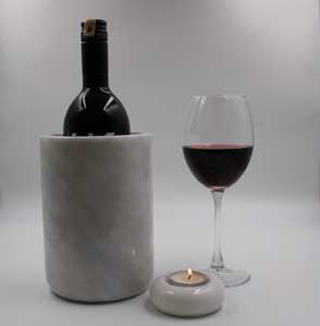 Soporte Portátil para Botellas de Vino de Mármol, Accesorios de Decoración de Lujo Soplados a Mano, Aptos para Lavavajillas, The Craft Exim - Product Image 1