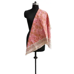 Sciarpa di cotone stampata floreale fatta a mano indiana donna Casual inverno indossare scialle stola Dupatta Bandana Hijab