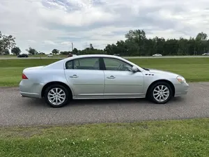 2010 Buick Lucerna CXL - Product Image 4