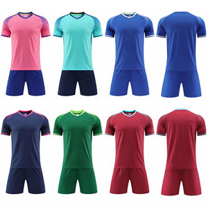 2025 nouveau Style couleur unie taille personnalisée hommes Football uniforme vêtements d'entraînement nouveau Style couleur unie équipe porter hommes Football uniforme - Product Image 6