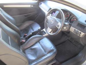 OPEL ASTRA TWINTOP 2.0 TURBO COSMO 2007 USADO, Volante a la Izquierda/Derecha - Product Image 3
