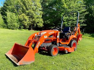 Tracteur mini-chargeur compact de haute qualité avec pelle arrière et chargeur frontal, pompe hydraulique MOOG, capacité de charge nominale de 9 tonnes, tracteur Kubota BX23S - Product Image 5