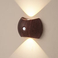 Applique murale moderne à détecteur de mouvement magnétique sans fil Décoration intérieure intelligente Escalier nordique Chambre Chevet Usb Lampes murales à LED rechargeables