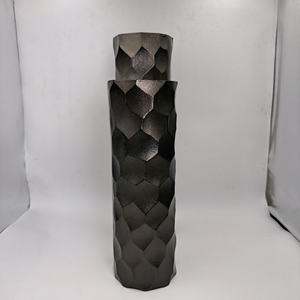 Ensemble de 2 vases à fleurs en aluminium de haute qualité, finition nickel noir, design luxueux fait à la main pour la décoration de la maison et du jardin - Product Image 3