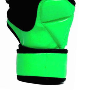 Gants MMA avec logo personnalisé, nouveauté, demi-doigt, grappling MMA, gants de frappe en cuir, gants d'entraînement de combat de Muay Thai - Product Image 3