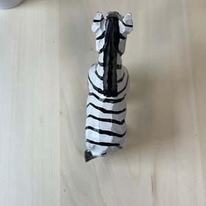 YEEYAYA scultura in legno fatta a mano statua Zebra e figurine di bambù artigianato in legno per la decorazione della casa scolpito animali selvatici dallo Zoo - Product Image 1