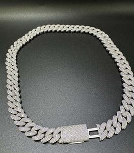 VVS Moissanite Chaîne à maillons cubains en argent sterling 925 de 16mm avec fermoir en forme de boîte de 22 pouces avec pendentifs et breloques en diamant - Product Image 2