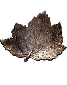 Nouvelle Arrivée Feuille Design Plateau En Aluminium Coulé Plateau Décoratif En Aluminium pour Servir Des Aliments Table À Manger Plateau De Service - Product Image 1
