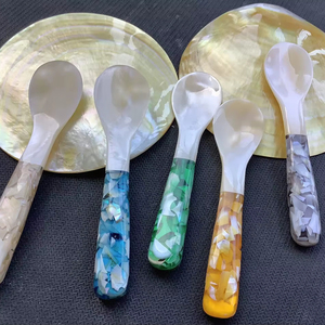 ช้อนเปลือกหอยธรรมชาติสำหรับรับประทานอาหารและเสิร์ฟมีดทำครัวทำมือจากเวียดนาม - Product Image 1