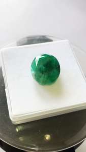 Naturel zambien vert émeraude 24.16cts ovale coupe AAA qualité IGI certifié lustre exceptionnel fabrication de bijoux meilleur raisonnable - Product Image 5