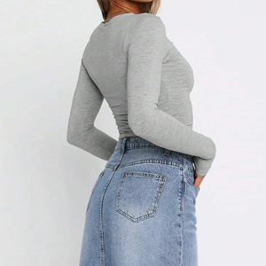 Camiseta corta de manga larga con cuello redondo Sexy en blanco y sólido con logotipo personalizado de OEM para mujer, ropa de calle 2024 para mujer, ropa de primavera y verano - Product Image 4