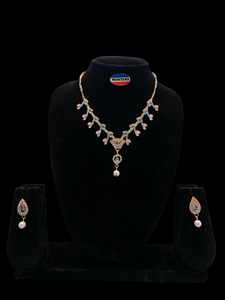 Vente en gros d'ensembles de bijoux collier et boucle d'oreille de mariage vintage en acier inoxydable avec diamants pour femmes - Product Image 5