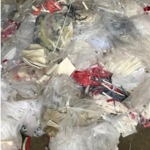 Chatarra de caucho de silicona a granel a la venta Alta pureza Ideal para reciclaje y fabricación industrial Pedidos a granel en todo el mundo - Product Image 1