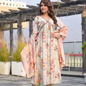 Maslin Nyra กางเกงตัดเย็บสำหรับผู้หญิง,กางเกงขาสั้น3ชิ้นลายอลิยาคัตเกตตี้สุดสวยขายส่ง - Product Image 4