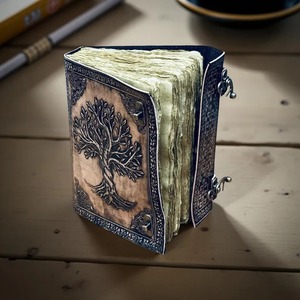A5 diario in pelle <span class=keywords><strong>albero</strong></span> <span class=keywords><strong>della</strong></span> <span class=keywords><strong>vita</strong></span> in pura pelle 200 pagine Vintage a prova di perdite diario personalizzato 2 colori