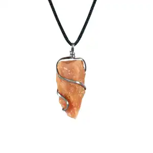Vente en gros collier pendentif en pierre naturelle de haute qualité Aventurine rouge fil brut/brut pour attirer l'amour.