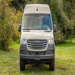 Le plus cool des Sprinter 2500 4x4 Fre-ig-ht-li-ner de 2021 - Product Image 3