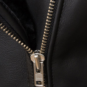 Chaqueta de Cuero Sintético para Mujer, Talla Grande, Invierno, Transpirable, Resistente al Viento, Relleno de Algodón, Cierre de Cremallera Frontal, Personalizable - Product Image 5