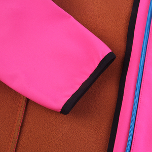 เสื้อแจ็คเก็ตวาร์ซิตี้แบบมีฮู้ดสำหรับผู้ชาย ยี่ห้อ Ronpex International ผลิตจากผ้าขนสัตว์ 100% ทอแบบเรียบ ระบายอากาศได้ดี พร้อมลายปัก - Product Image 2