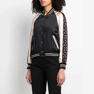 Logotipo bordado, diseño OEM, ropa de mujer, chaquetas, parche personalizado, nuevo estilo, chaquetas de béisbol, chaquetas universitarias de satén transpirables - Product Image 4