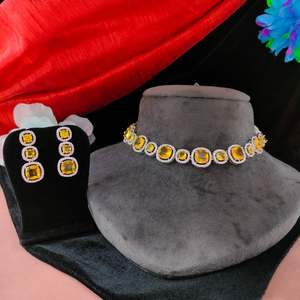 Conjunto de collar de diamantes americanos Apariencia de diamantes reales sin el alto costo Hecho con piedras de circonia cúbica de alta calidad - Product Image 2