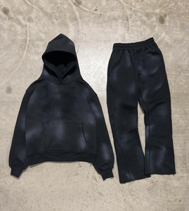 Ensemble de survêtement sportif pour homme grande taille, coupe ample et épaisse, avec logo personnalisé, 2 pièces (hoodie et pantalon de survêtement), style streetwear décontracté et design - Product Image 5